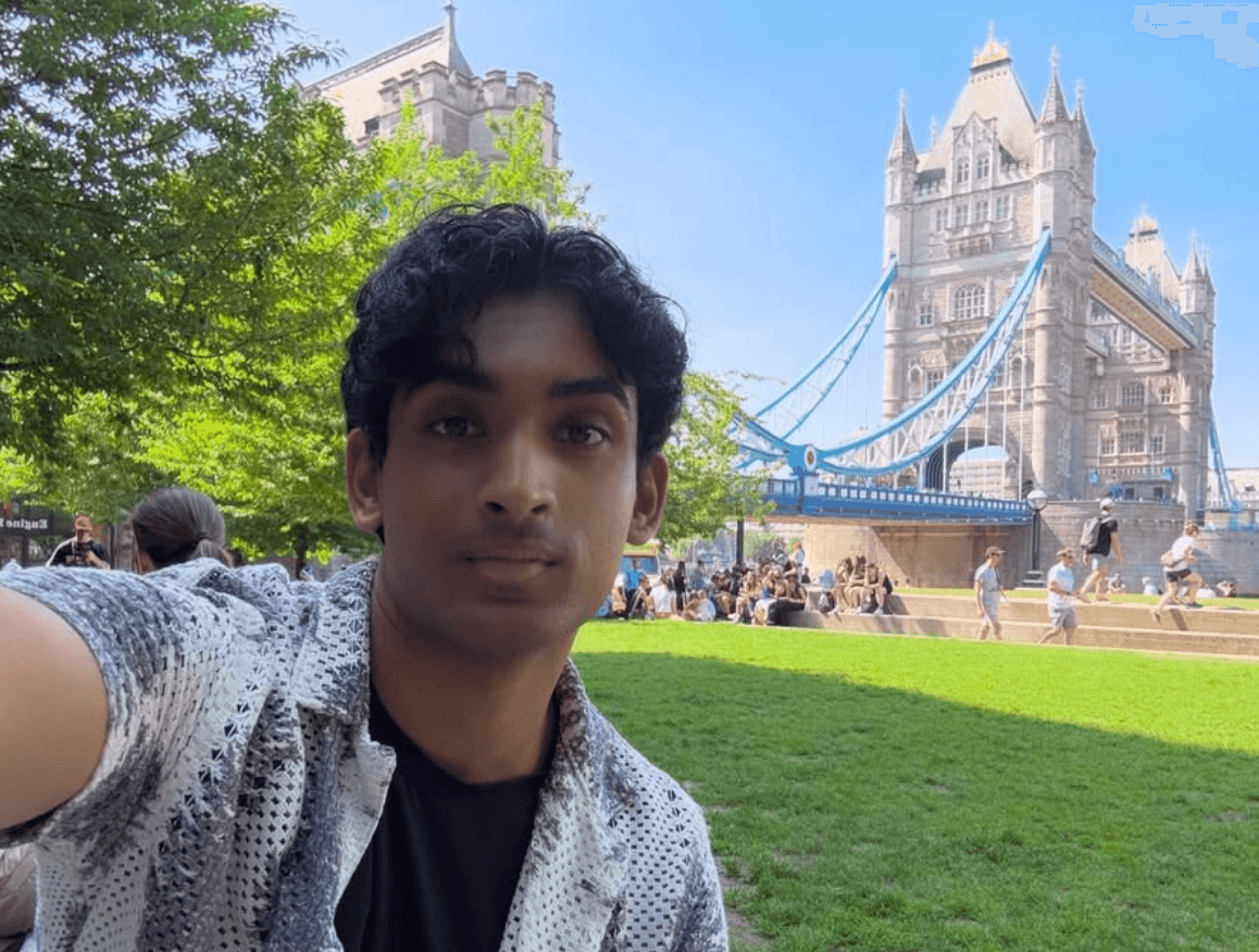 Ritviik near Tower Bridge in London